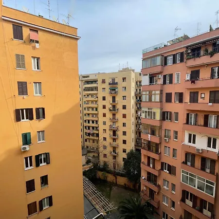 1 In Centro A روما
